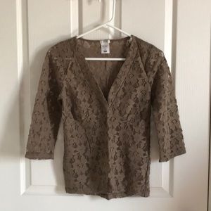 Stretchy lace top